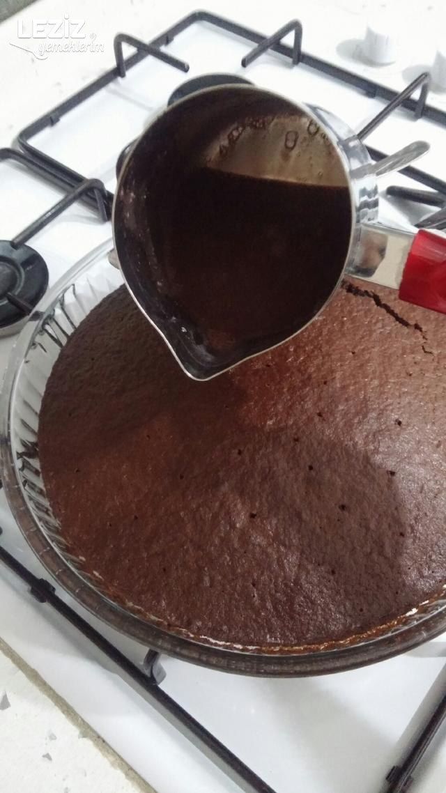 Hazır Zannedilen Fındıklı Kakaolu Kek