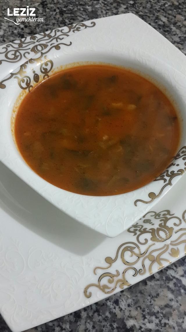 Ispanak Çorbası (Salçalı)