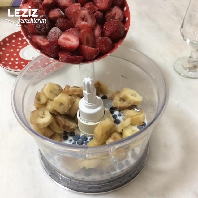 Karışık Meyveli Smoothie