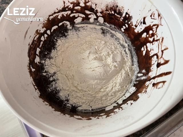 Kakaolu Çatlak Kurabiye (Browni Tadında)