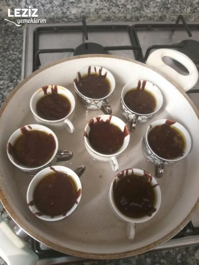 Tencerede Süpriz Fincan Kek