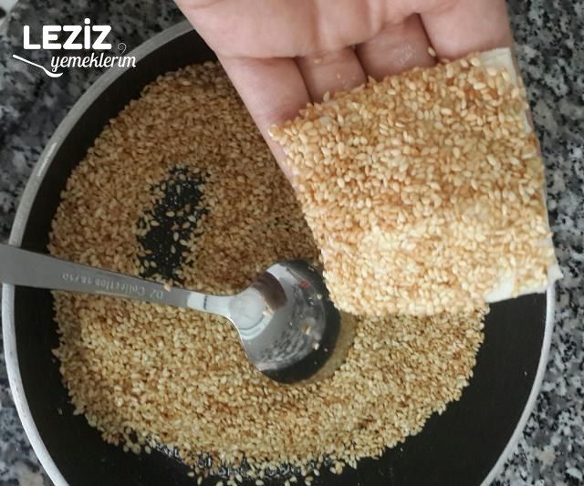 Simit Tadında Milföy Börek