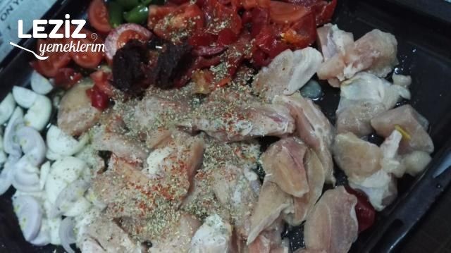 Fırında Tavuk Nasıl Yapılır?