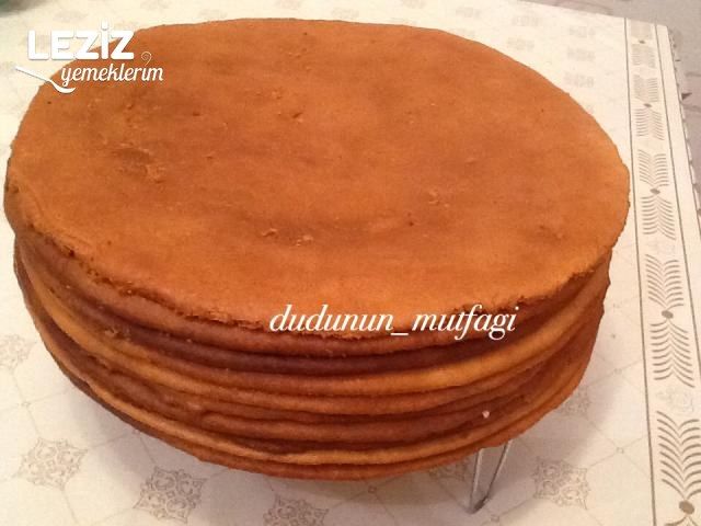 Ballı Pasta (Medovik)