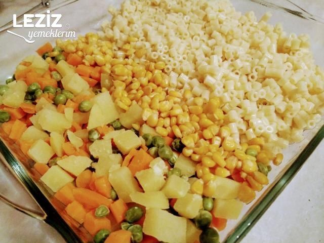 Makarnalı Rus Salatası Tarifi