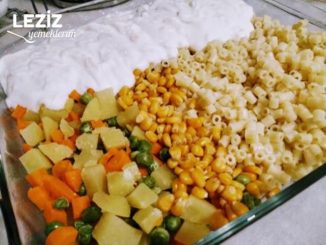 Makarnalı Rus Salatası Tarifi