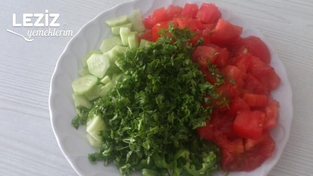 Çoban Salata Yapımı
