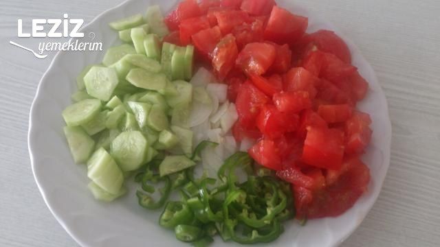 Çoban Salata Yapımı