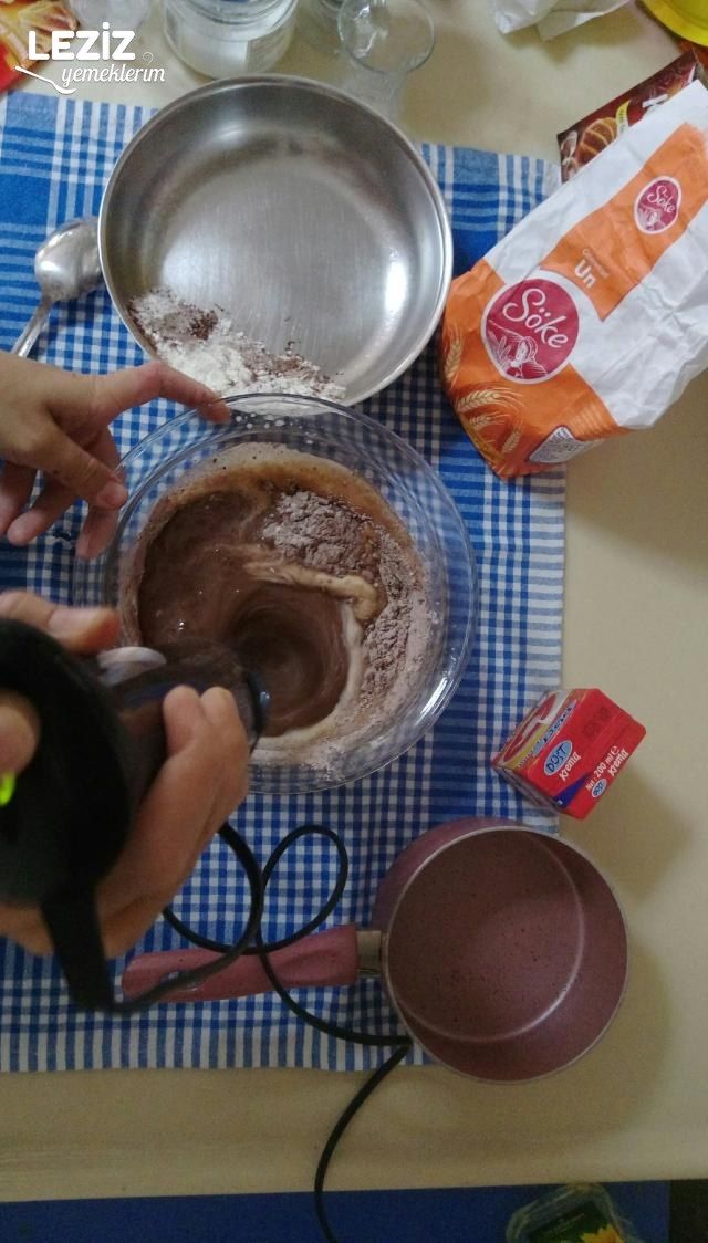 Antep Fıstıklı Kremalı Tart