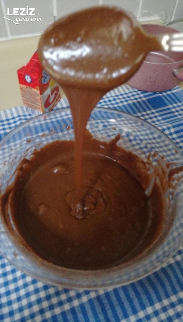 Antep Fıstıklı Kremalı Tart