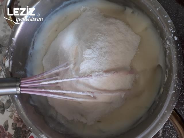 Kıbrıs Tatlısı (Yarım Saatte Hazır)