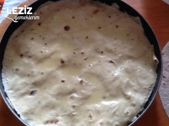 Kolay Peynirli Börek Tarifi