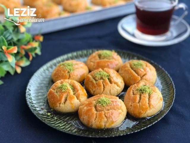 Şekerpare Tatlısı Tarifi (Tam Kıvamında)