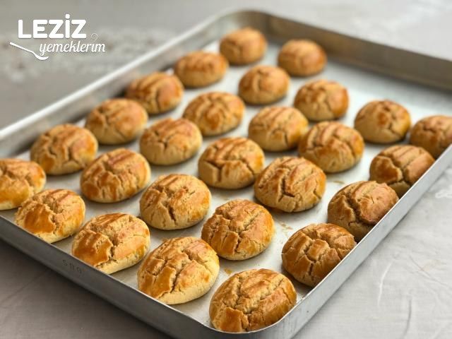 Şekerpare Tatlısı Tarifi (Tam Kıvamında)