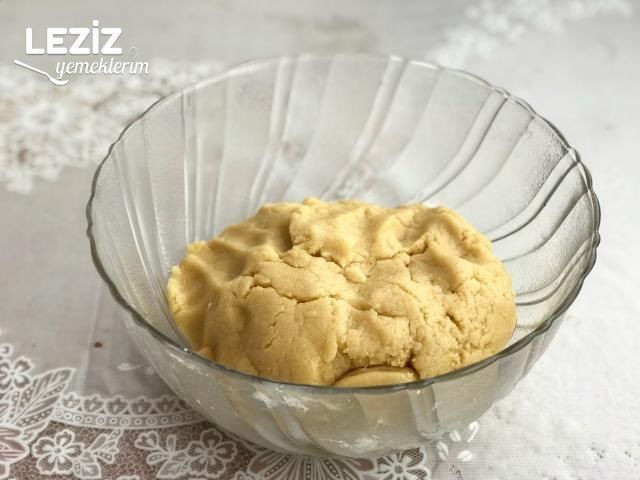 Şekerpare Tatlısı Tarifi (Tam Kıvamında)