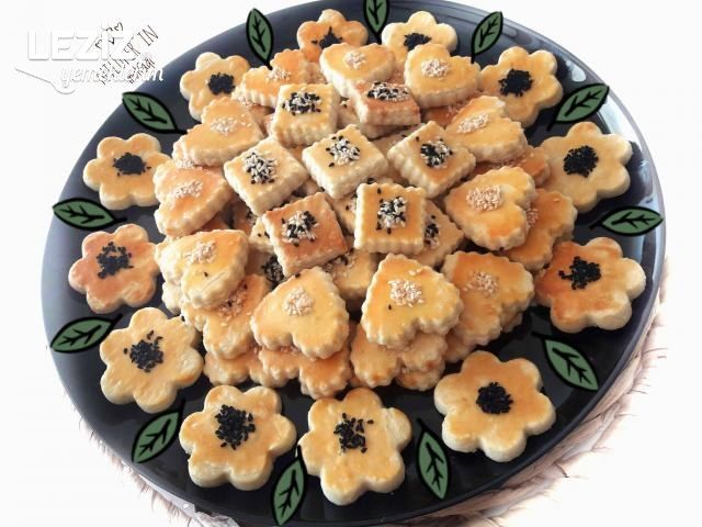 Ağızda Dağılan Tuzlu Kurabiye