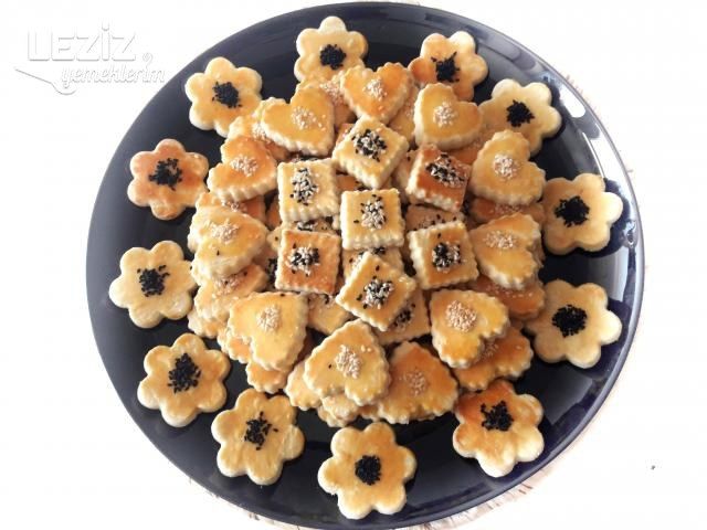 Ağızda Dağılan Tuzlu Kurabiye