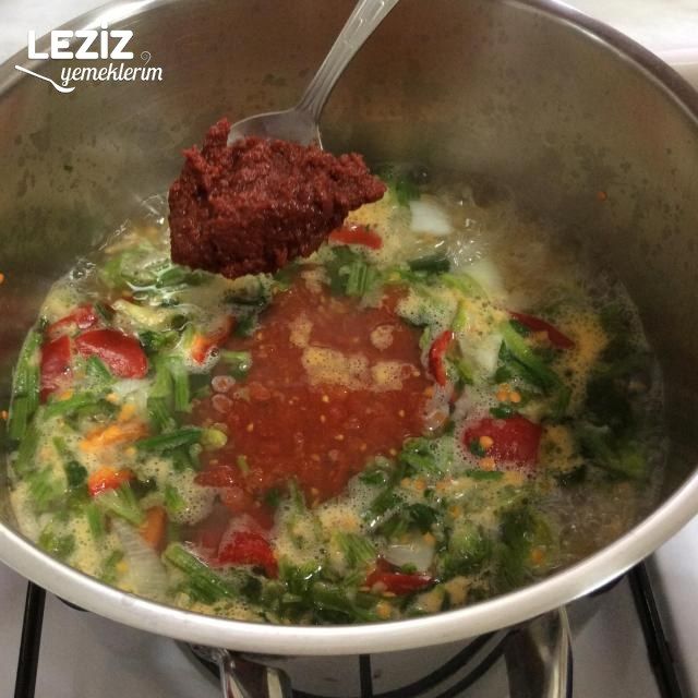 Kırmızı Mercimekli Ispanaklı Sebze Çorbası