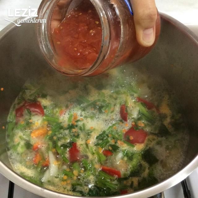 Kırmızı Mercimekli Ispanaklı Sebze Çorbası