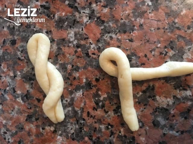 Tuzlu Kıyır Kıyır Kurabiye Tarifi