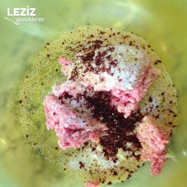 Köfteli Bezelye Yemeği