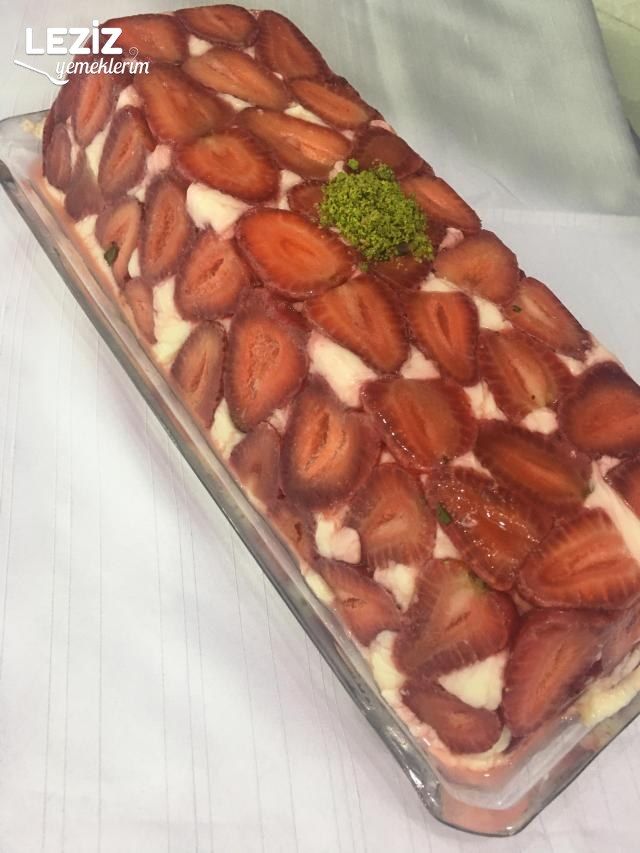 Baton Çilekli Sütlü Tatlı