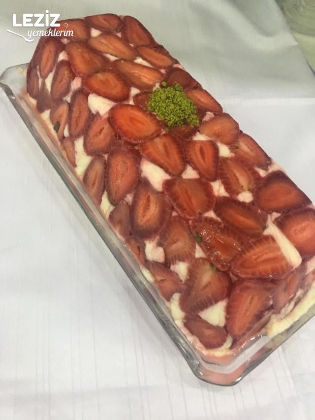 Baton Çilekli Sütlü Tatlı