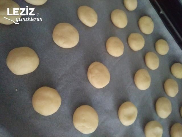 Nefis Çikolatalı Un Kurabiyesi