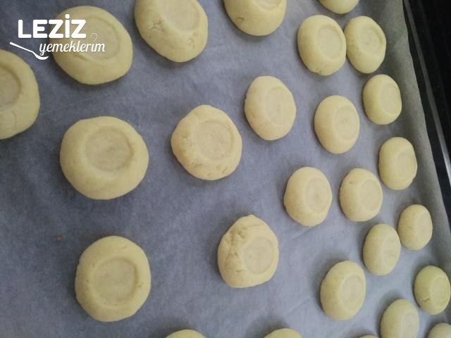 Nefis Çikolatalı Un Kurabiyesi