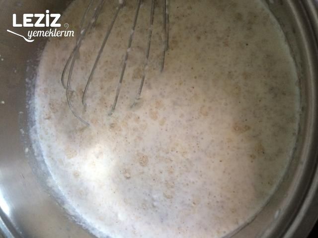 Sade Ve Çikolatalı Dondurma