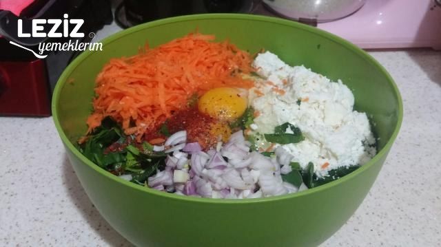 Yufkasız Fırınsız Sebzeli Börek Tarifi