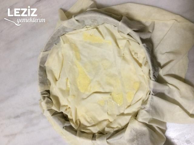 Pratik Peynirli Tava Böreği