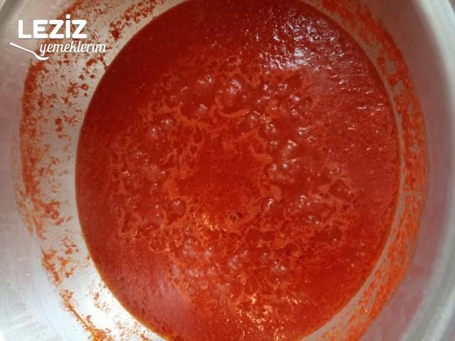 Pizzada Makarnada Kahvaltıda Kullanılan Ezme Domates Sosu