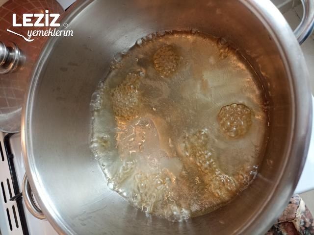 Pizzada Makarnada Kahvaltıda Kullanılan Ezme Domates Sosu