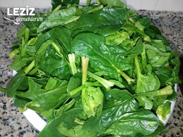 Leziz Ispanak Yemeği