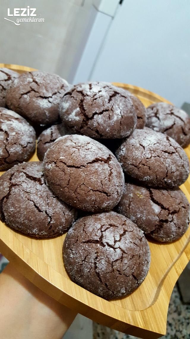 Çikolatalı Çatlak Kurabiye