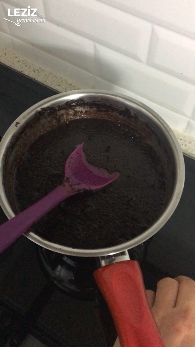 Islak Kek Tarifi (Tam Ölçü - Harika Lezzet)