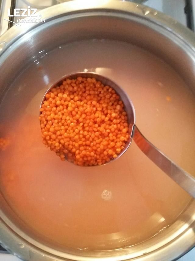 Kırmızı Mercimek Köftesi