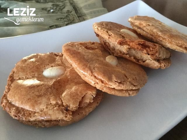 Acı Badem Kurabiyesi