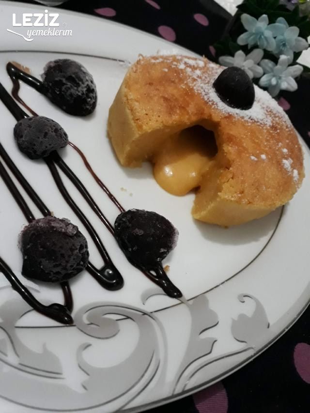 Karamel Soslu Beyaz Çikolatalı Sufle