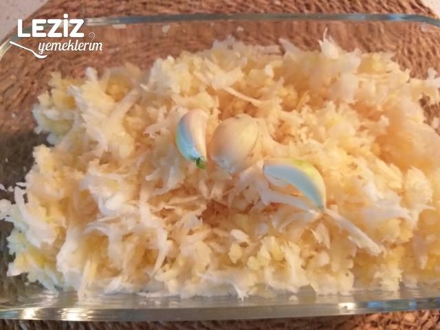 Ayvalı Kereviz Yoğurtlama