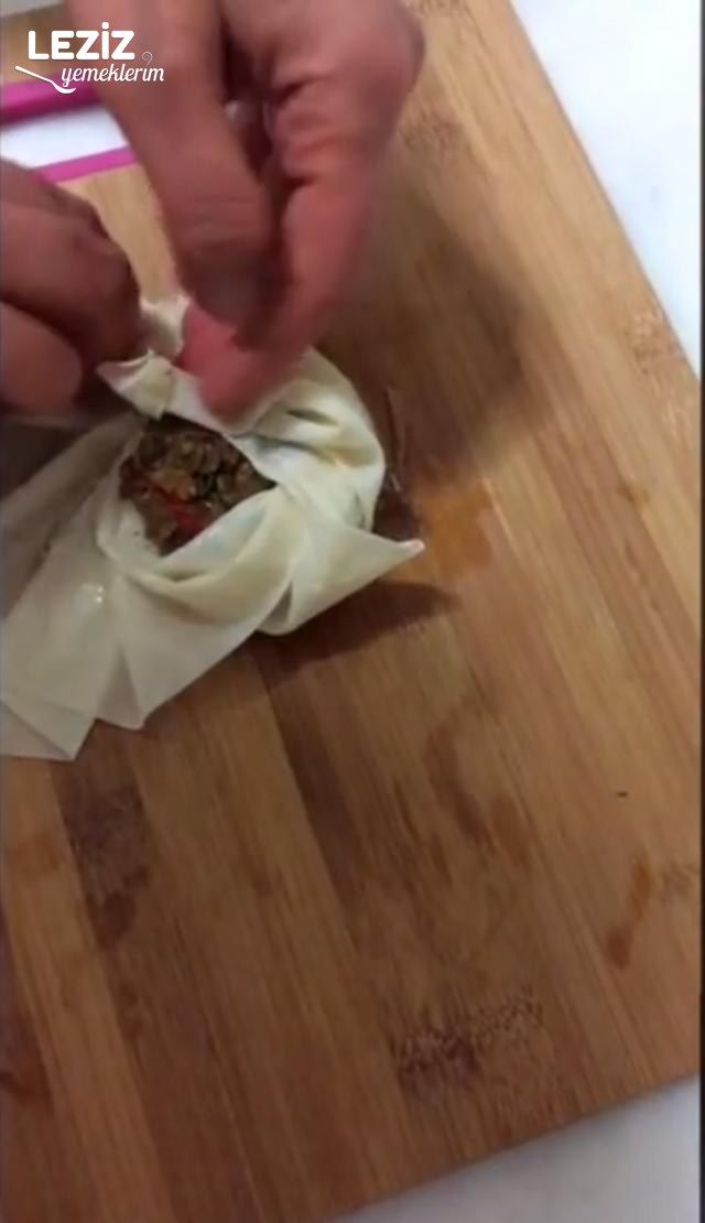 Yeşil Mercimekli Gül Böreği