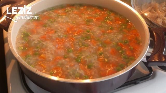 Tavuklu Bezelyeli Pilav