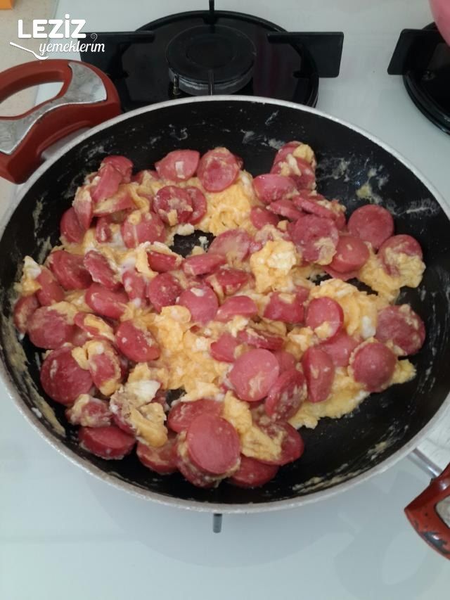 Yumurtalı Sosis Kavurma