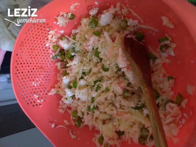 Tavada Kolay Pizza Börek