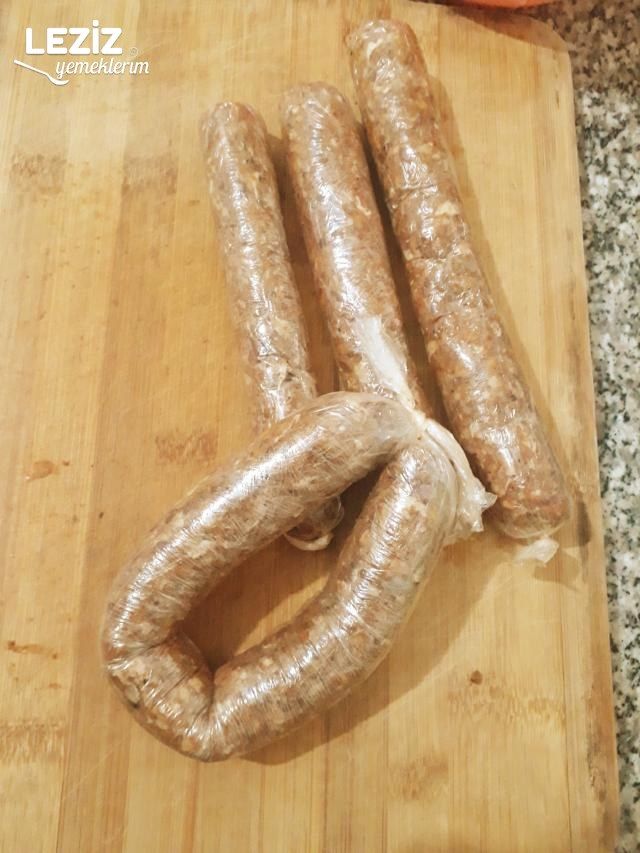 Evde Sucuk Nasıl Hazırlanır? (Fotoğraflı Anlatım)