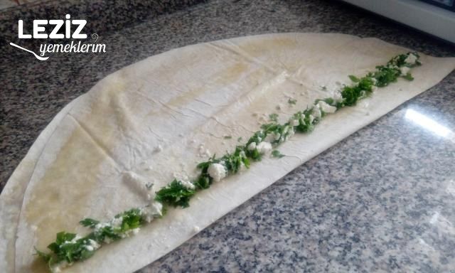 Pratik Peynirli Çıtır Börek