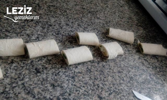 Pratik Peynirli Çıtır Börek