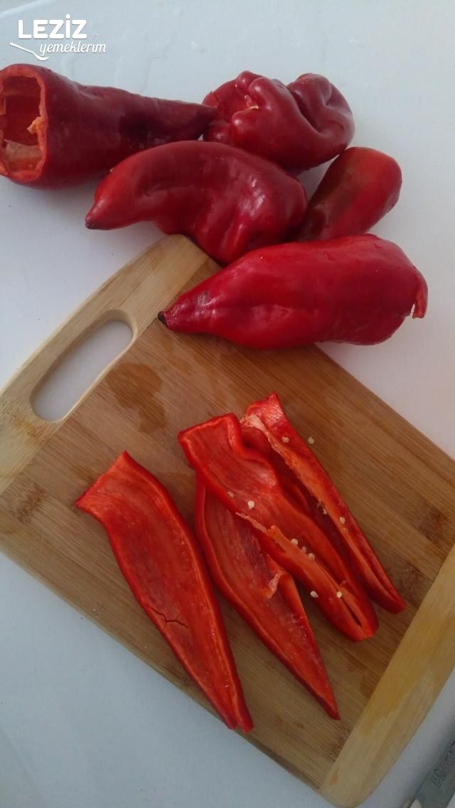 Kırmızı Biber Turşusu