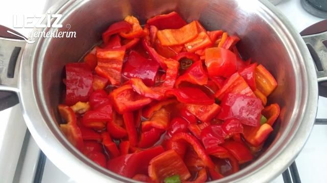 Kırmızı Biber Turşusu